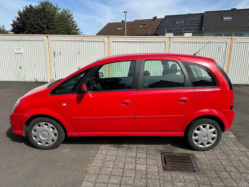 Rot Gebraucht 2009 Opel Meriva Van / Kleinbus | 2.000 € (Guter Preis) - Bild 1/4