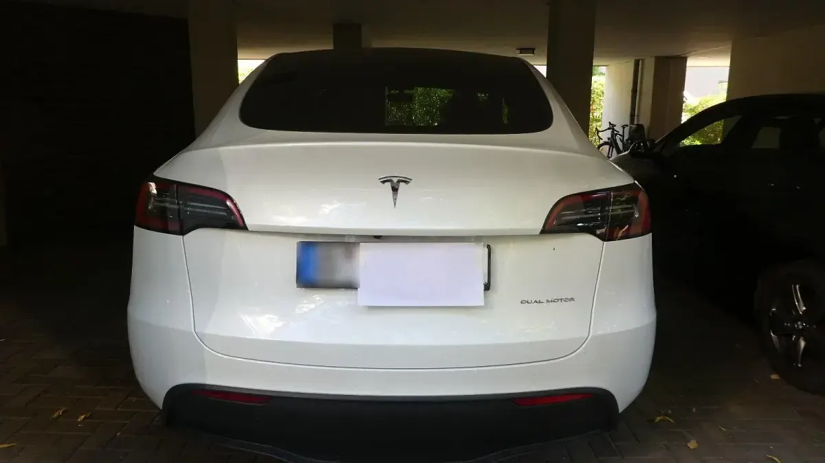Gebraucht Tesla Model Y Long Range AWD 378 kW (514 PS) 2023 Weiß SUV