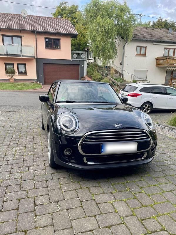 Gebraucht Mini Cooper 136 PS (100 kW) 2019 Schwarz Kleinwagen