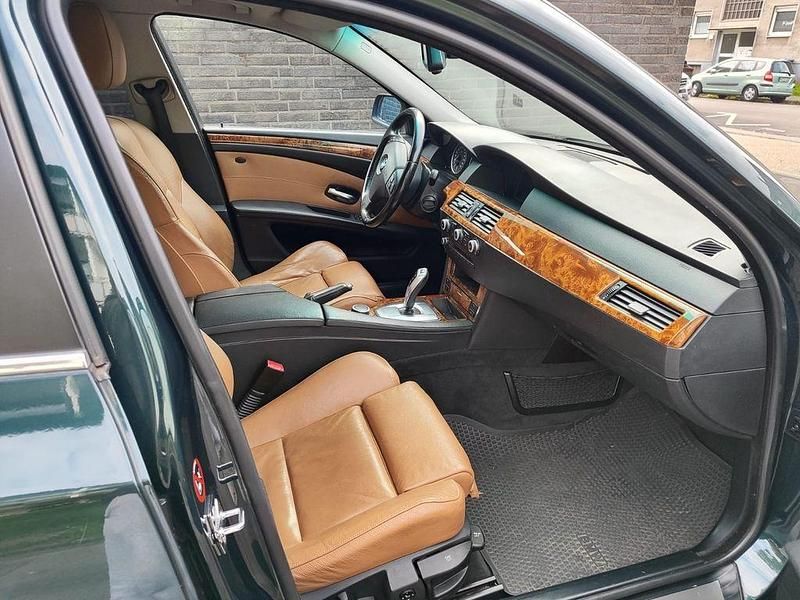 Brugt BMW 525 177 HK (130 kW) 2007 Grøn Stationcar