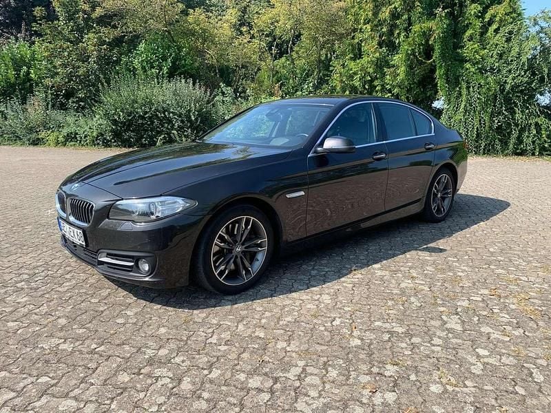 Schwarz Gebraucht 2016 BMW 525 Luxury Line Limousine | 12.599 € (Superpreis) - Bild 1/4