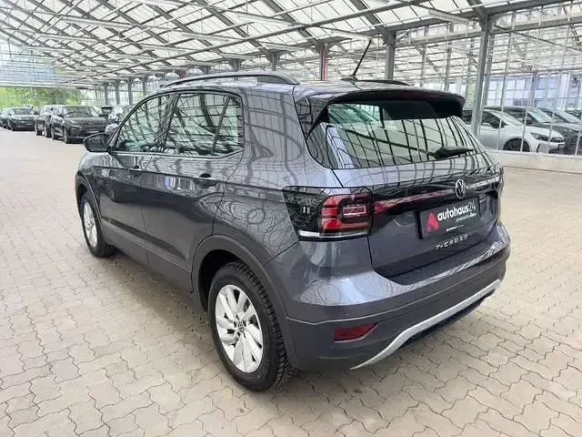 Gebraucht VW T-Cross Life 110 PS (80 kW) 2023 Grau SUV