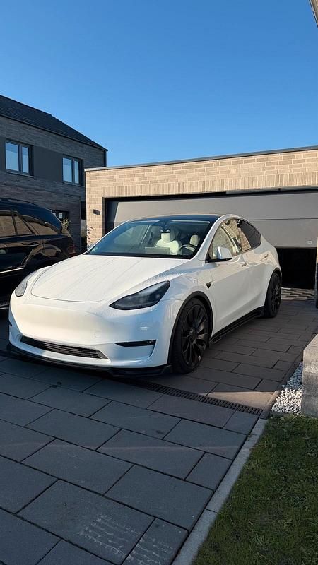 Gebraucht Tesla Model Y 378 kW (514 PS) 2023 Weiß SUV