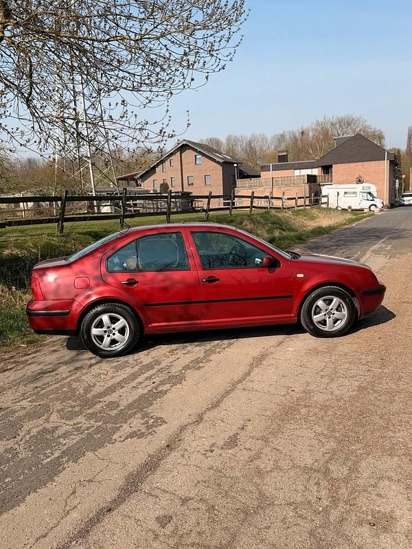 Gebraucht VW Bora 1999 Rot Limousine