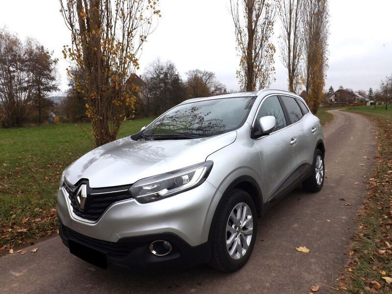 Silber Gebraucht 2018 Renault Kadjar Collection SUV | 17.500 € (Fairer Preis) - Bild 1/4