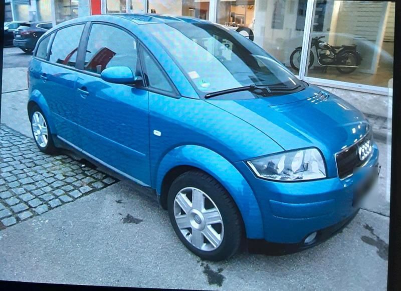 Usata Audi A2 75 CV (55 kW) 2003 Blu Utilitaria