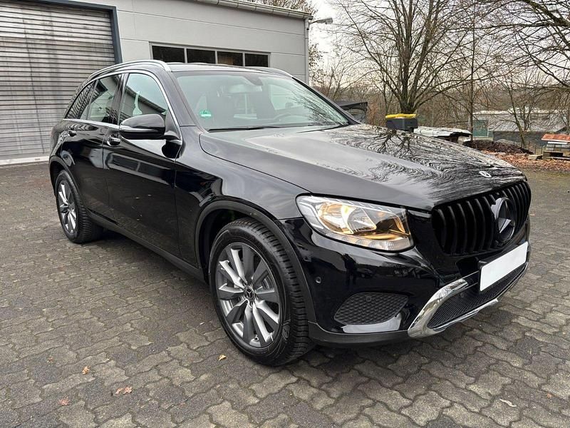 Gebraucht Mercedes GLC220 170 PS (125 kW) 2017 Schwarz Limousine