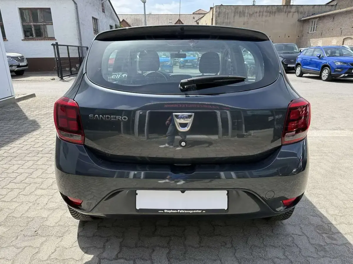 Gebraucht Dacia Sandero Lauréate 73 PS (53 kW) 2018 Grau "comete" Kleinwagen