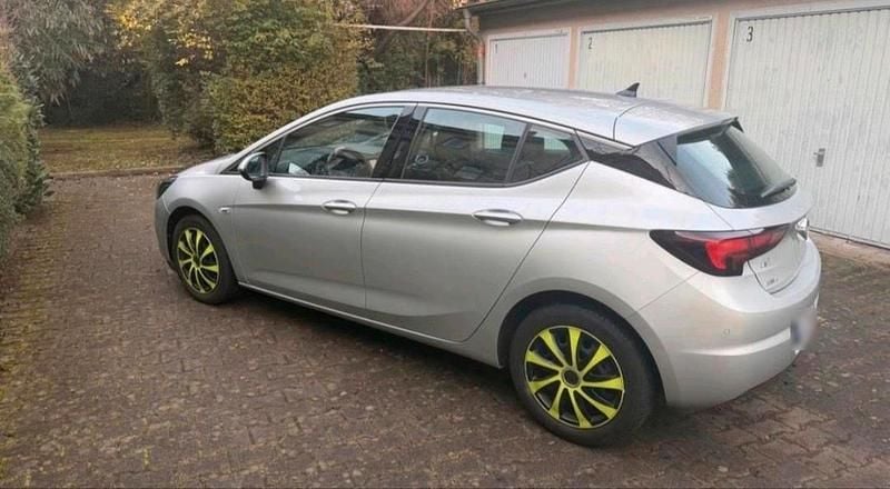 Gebraucht Opel Astra Elegance 105 PS (77 kW) 2020 Silber Limousine