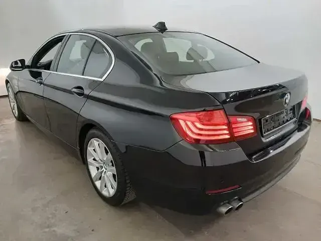 Gebraucht BMW 520 Performance 184 PS (135 kW) 2013 Schwarz metallic Limousine