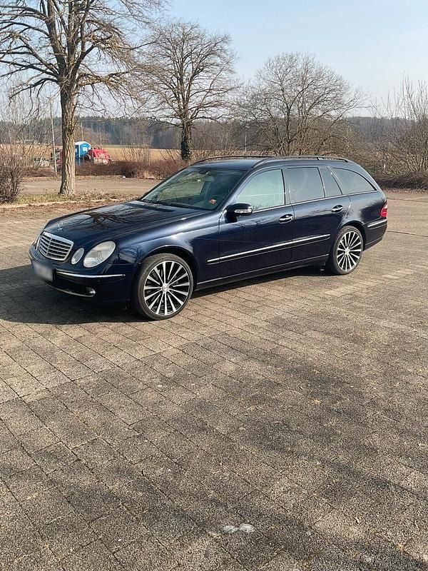 Gebraucht Mercedes E500 306 PS (225 kW) 2005 Blau Kombi