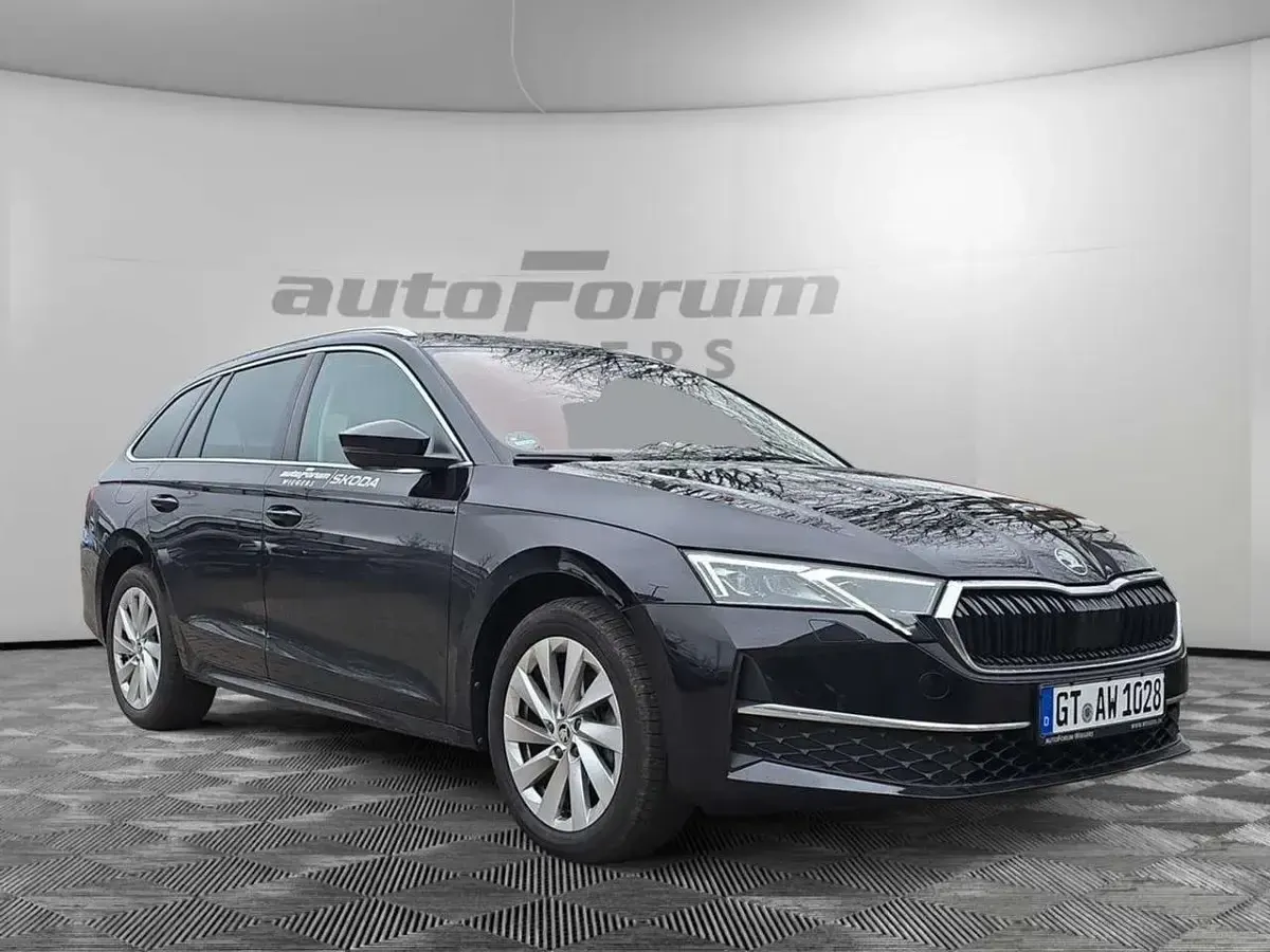 Gebraucht Skoda Octavia Exclusive 150 PS (110 kW) 2024 Blackmagic perleffekt Kombi