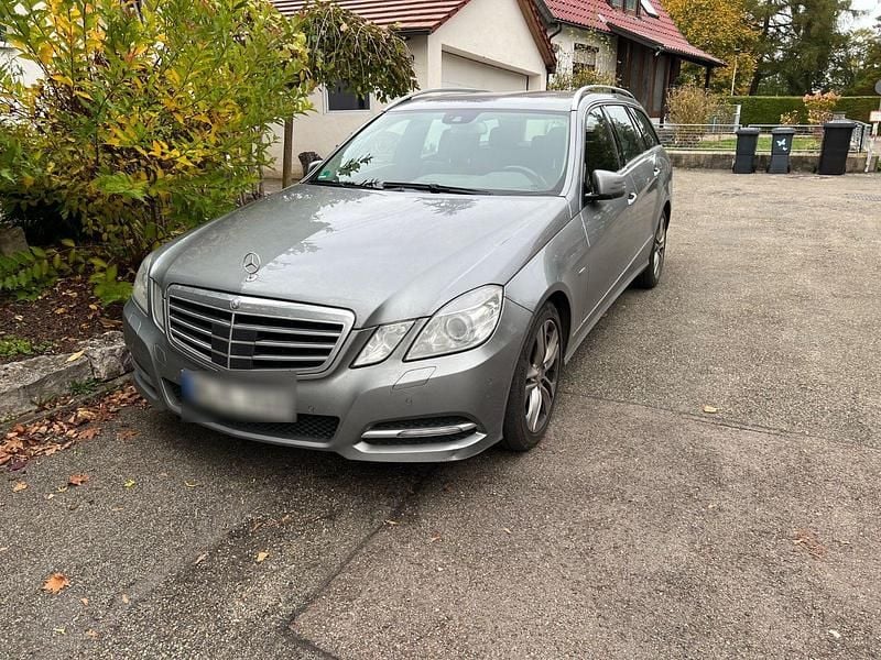 Gebraucht Mercedes E350 265 PS (194 kW) 2011 Grau Kombi