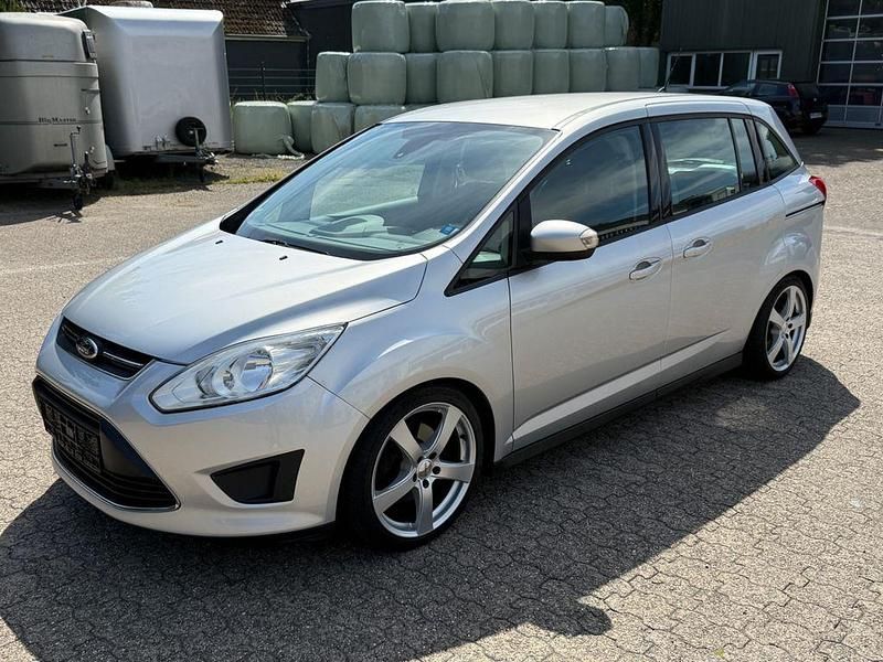 Grau Gebraucht 2013 Ford Grand C-Max Trend Van / Kleinbus | 6.900 € (Fairer Preis) - Bild 1/4