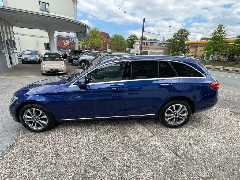Gebraucht Mercedes C220 170 PS (125 kW) 2017 Blau Limousine