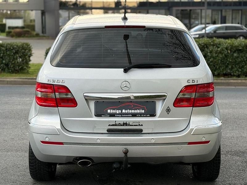 Gebraucht Mercedes B200 140 PS (102 kW) 2007 Silber Van / Kleinbus