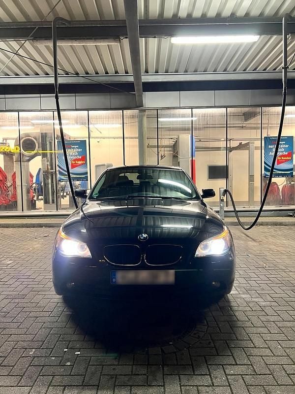 Second-hand BMW 525 192 CP (141 kW) 2004 Negru Berlinǎ