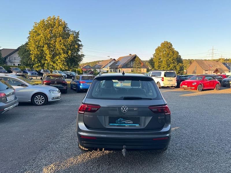 Gebraucht VW Tiguan Comfortline 190 PS (139 kW) 2020 Grau SUV