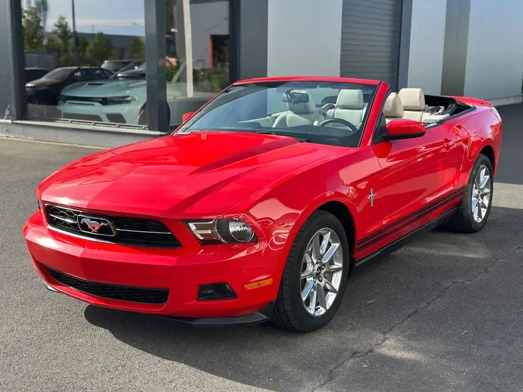 Gebraucht Ford Mustang Premium 309 PS (227 kW) 2011 Rot Cabrio