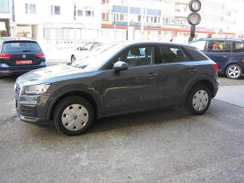 Gebraucht Audi Q2 116 PS (85 kW) 2020 Nanograu metallic SUV
