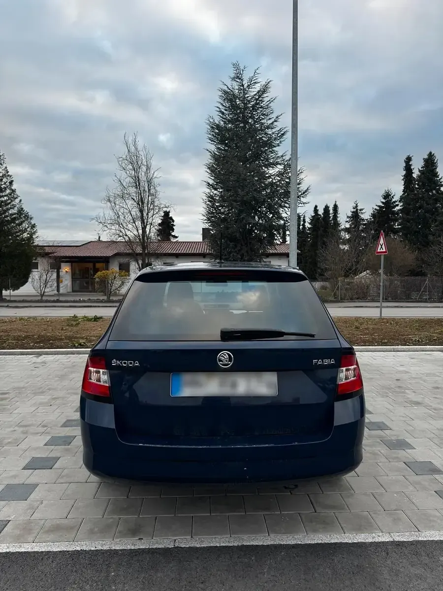 Gebraucht Skoda Fabia 90 PS (66 kW) 2017 Blau Kombi