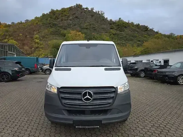 Używany Mercedes Sprinter 143 KM (105 kW) 2019 Biały Van