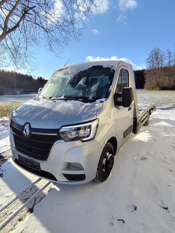 Silber Gebraucht 2022 Renault Master | 27.000 € - Bild 1/4