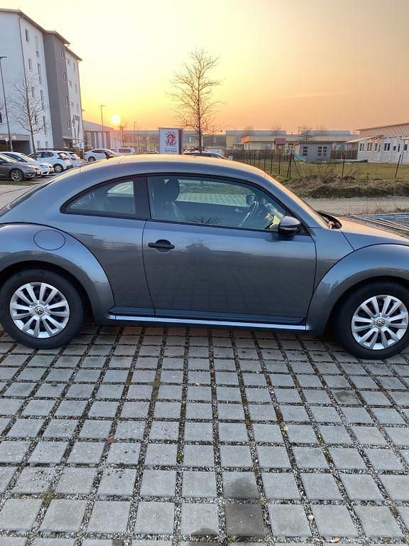 Gebraucht VW Beetle 105 PS (77 kW) 2016 Grau Kleinwagen