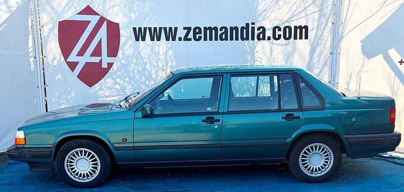 Gebraucht Volvo 940 116 PS (85 kW) 1995 Grün Limousine