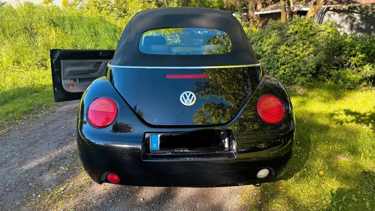 Gebraucht VW New Beetle 55 PS (40 kW) 2004 Schwarz Kleinwagen