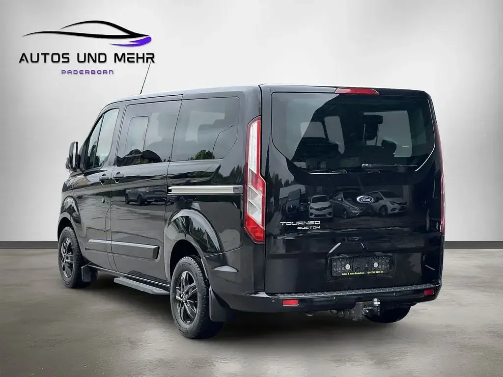 Używany Ford Transit Titanium 170 KM (125 kW) 2016 Czarny Minivan