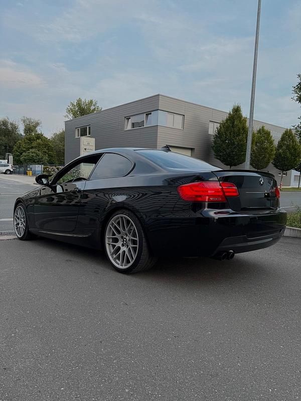Gebraucht BMW 325 Performance 330 PS (242 kW) 2012 Schwarz Coupé