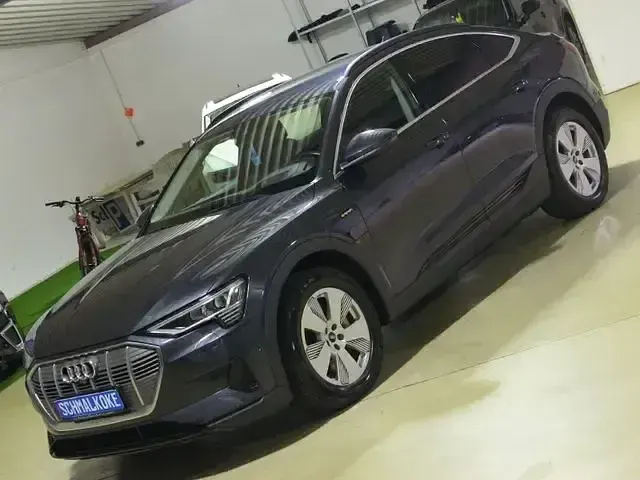 Gebraucht Audi e-tron Sportback Ambiente 300 kW (408 PS) 2021 Manhattangrau SUV
