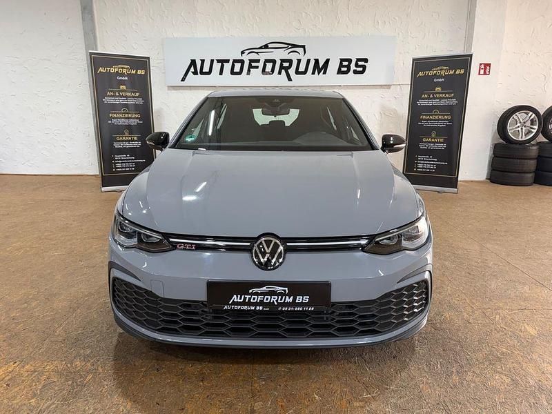 Gebraucht VW Golf VIII GTI 245 PS (180 kW) 2024 Grau Limousine