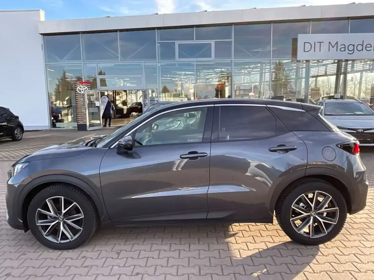 Usata Lexus LBX 136 CV (100 kW) 2024 Nero SUV