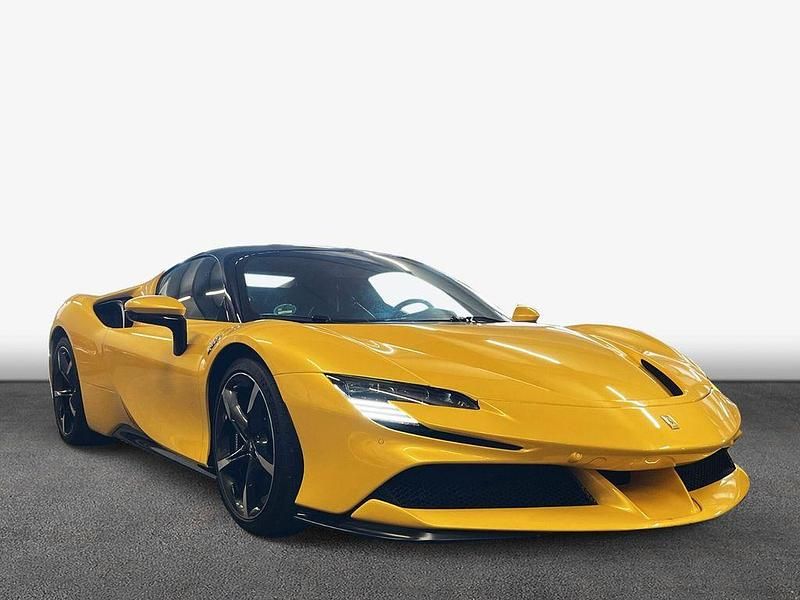 Gebraucht Ferrari SF90 999 PS (734 kW) 2021 Gelb