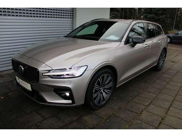 Gebraucht Volvo V60 Plus 197 PS (144 kW) 2025 Brightdusk (metallic) Kombi