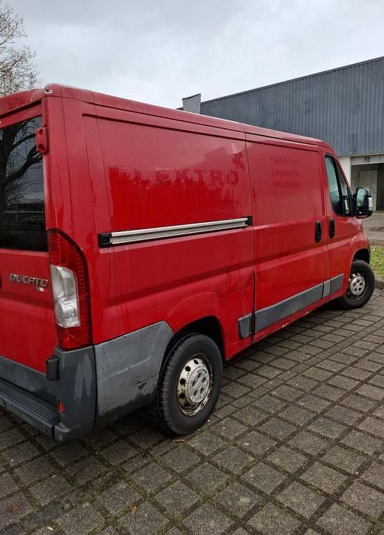 Gebraucht Fiat Ducato 131 PS (96 kW) 2012 Rot Van