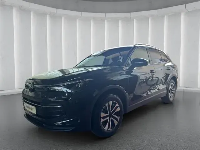 Neu VW Tiguan Life 150 PS (110 kW) 2026 Grau SUV
