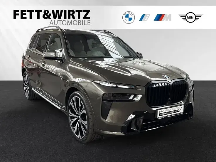 Gebraucht BMW X7 M Sport 352 PS (258 kW) 2025 SUV