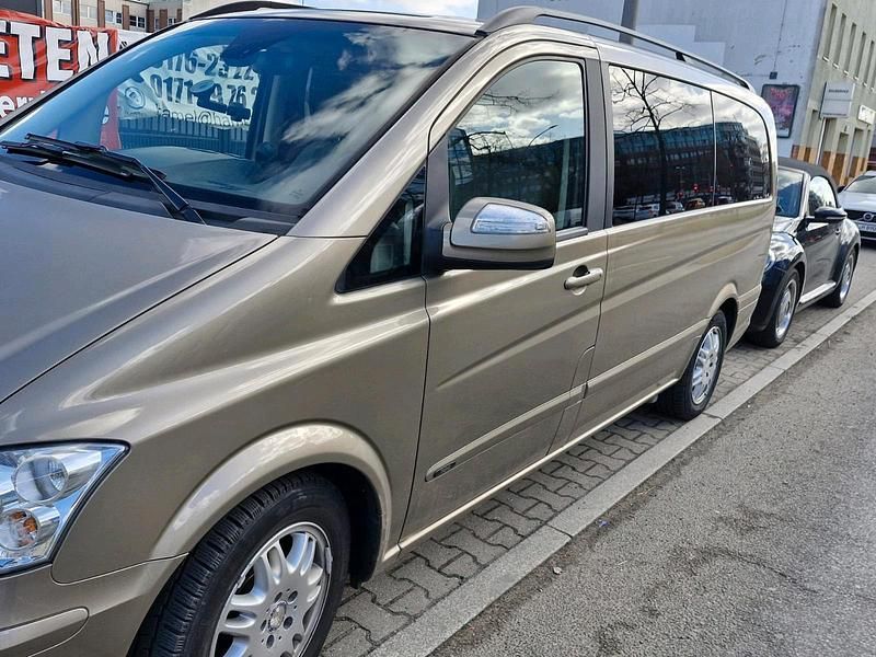 Gebraucht Mercedes Viano 224 PS (164 kW) 2012 Braun Van / Kleinbus