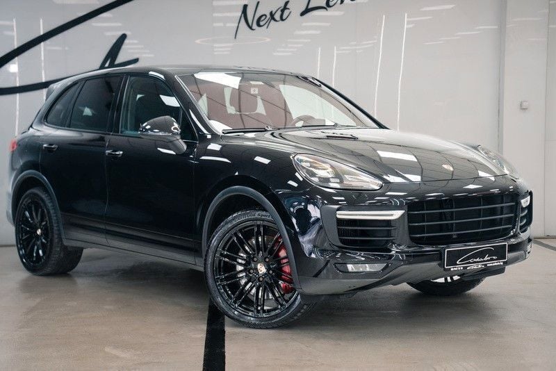 Gebraucht Porsche Cayenne Turbo 519 PS (381 kW) 2015 Schwarz SUV