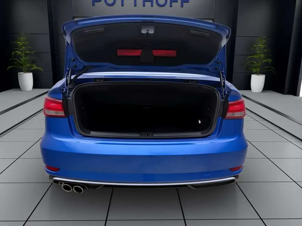 Gebraucht Audi A3 Cabriolet Comfort 150 PS (110 kW) 2019 Arablau kristalleffekt Cabrio