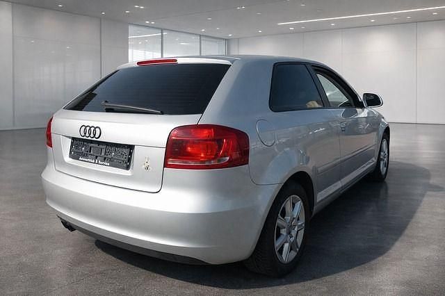 Gebraucht Audi A3 125 PS (91 kW) 2008 Silber (metallic) Kleinwagen