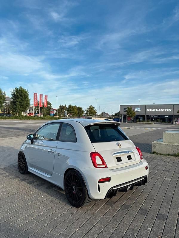 Grau Gebraucht 2017 Abarth 595 Turismo Kleinwagen | 14.999 € (Fairer Preis) - Bild 1/4