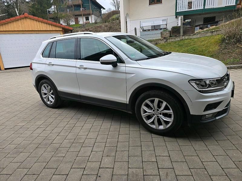 Gebraucht VW Tiguan 150 PS (110 kW) 2018 Weiß SUV