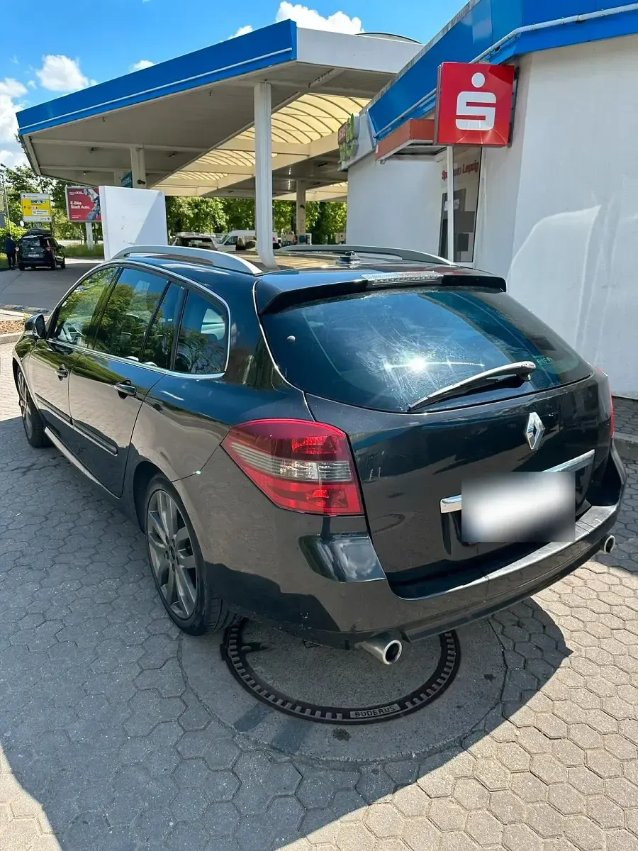 Gebraucht Renault Laguna III 173 PS (127 kW) 2011 Schwarz Kombi