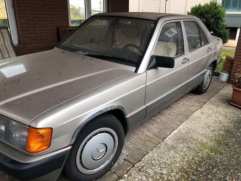 Beige Gebraucht 1989 Mercedes 190 Limousine | 7.000 € - Bild 1/4