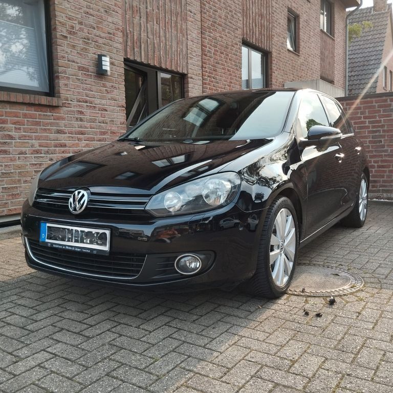 Schwarz Gebraucht 2012 VW Golf VII Style Limousine | 6.250 € (Fairer Preis) - Bild 1/4