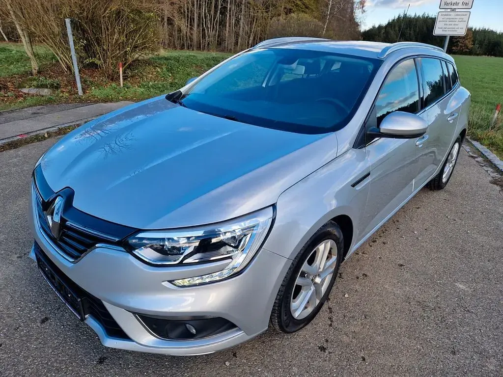 Gebraucht Renault Mégane Business 116 PS (85 kW) 2019 Grau Limousine